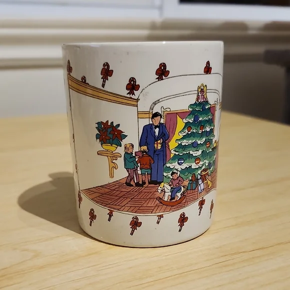 Festive Christmas Tree Mug - Picture 1 of 5